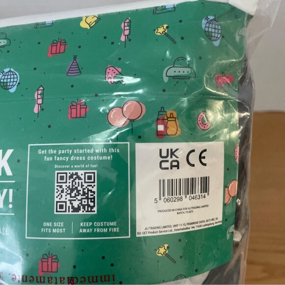 Bodysocks Adult Inflatable Shark Fancy Dress Costume One Size Halloween Party - Picture 6 of 6